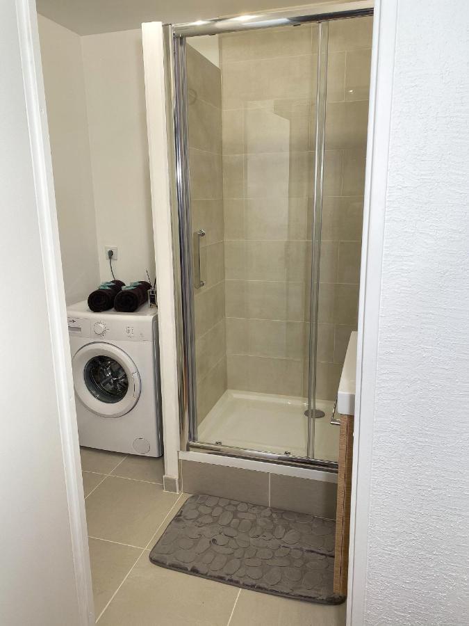 Luxueux Appartement Evry Centre - Parking - Rer A 10 Min Courcouronnes المظهر الخارجي الصورة